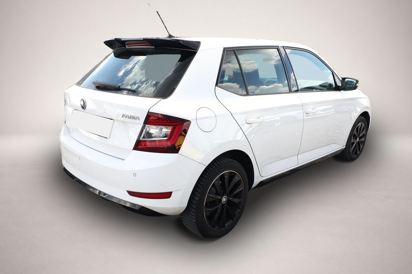 Bild 3 Skoda Fabia 1.0 TSI 110 Monte Carlo SHZ PDC Kam SmartL