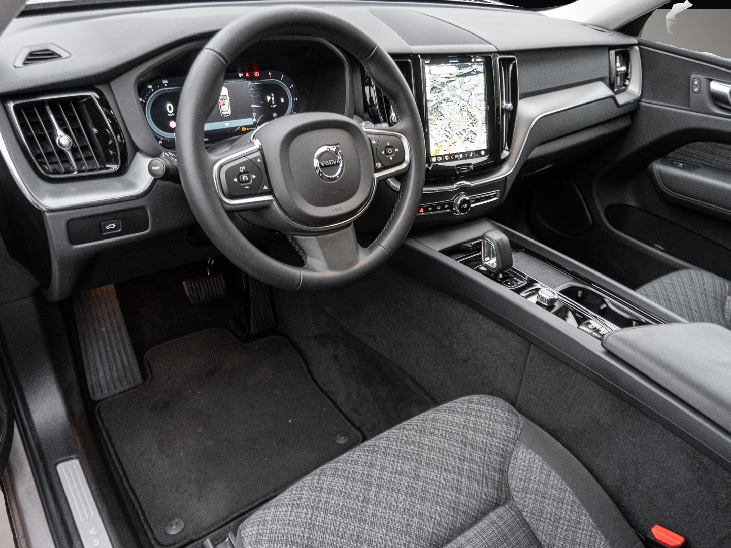 Bild 7 Volvo XC60 Core 2WD AHK Digitales Cockpit Soundsystem