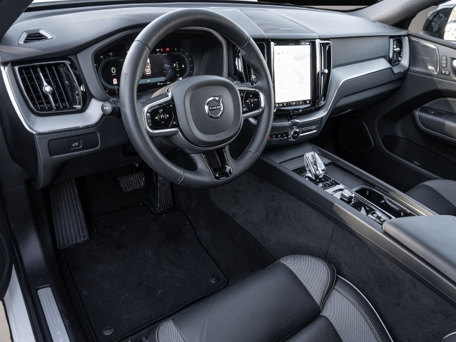 Volvo XC60 XC60 Plus Dark AWD B5 Benzin EU6d Allrad Leder d - Thumbnail 7