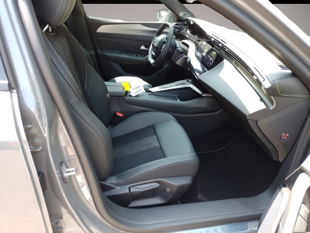 Bild 7 Peugeot 308 Hybrid 145 GT FOCAL KAMERA PDC CARPLAY SHZ