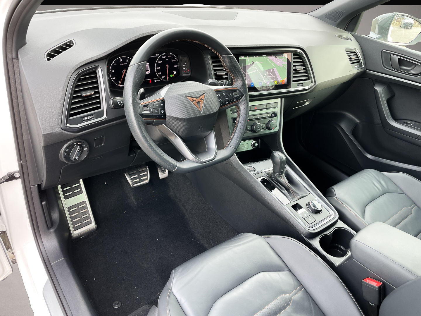Bild 5 Cupra Ateca VZ 4Drive 2.0 TSI EU6d AHK Leder AD Navi d