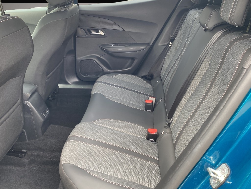Fotografie des Peugeot 2008 1.2 Allure Pack*Spurassist*Einparkhilfe*