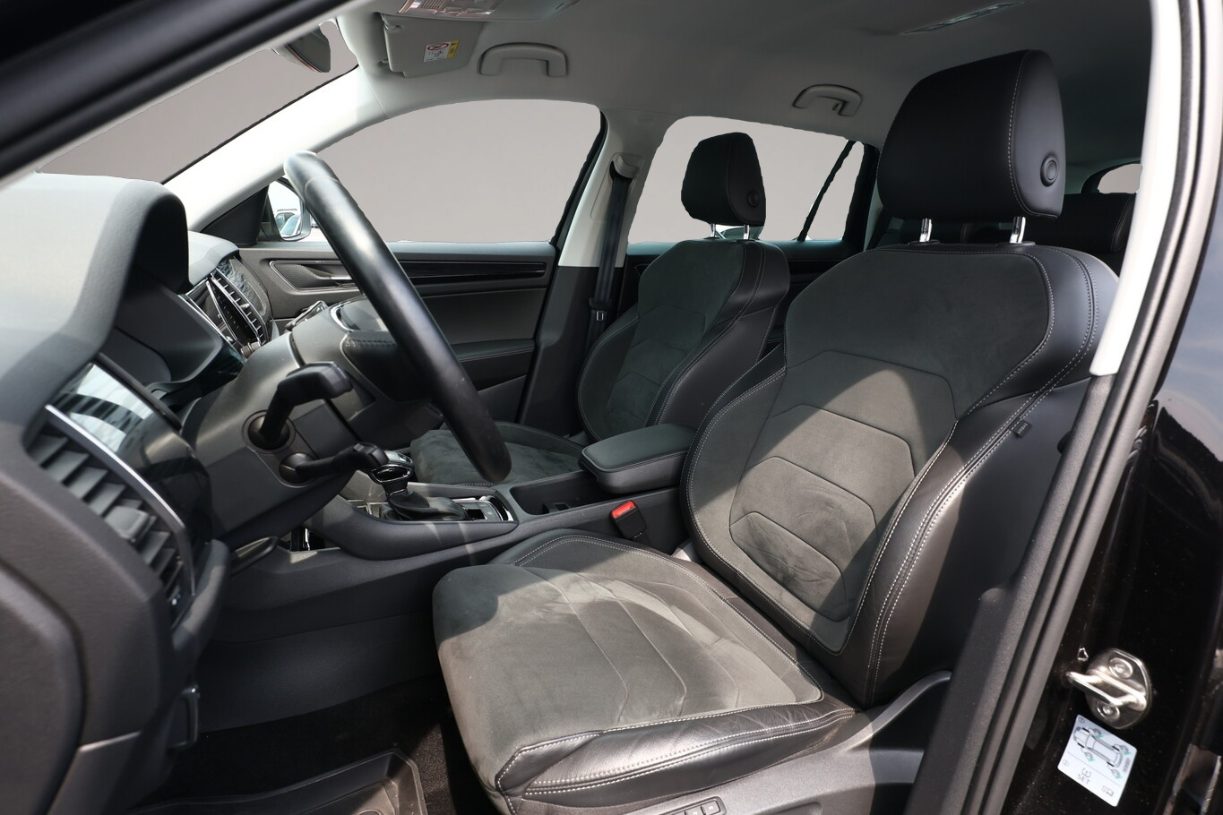 Bild 5 Skoda Kodiaq 1.5 TSI 150 DSG Style 7S LED Nav ACC 18Z