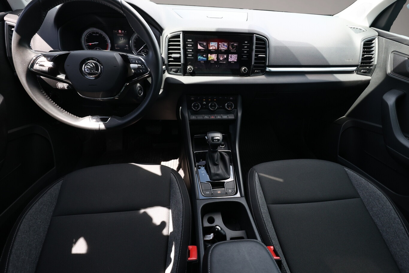 Bild 7 Skoda Karoq 2.0 TDI 150 DSG 4x4 Drive 125 LED AHK ACC