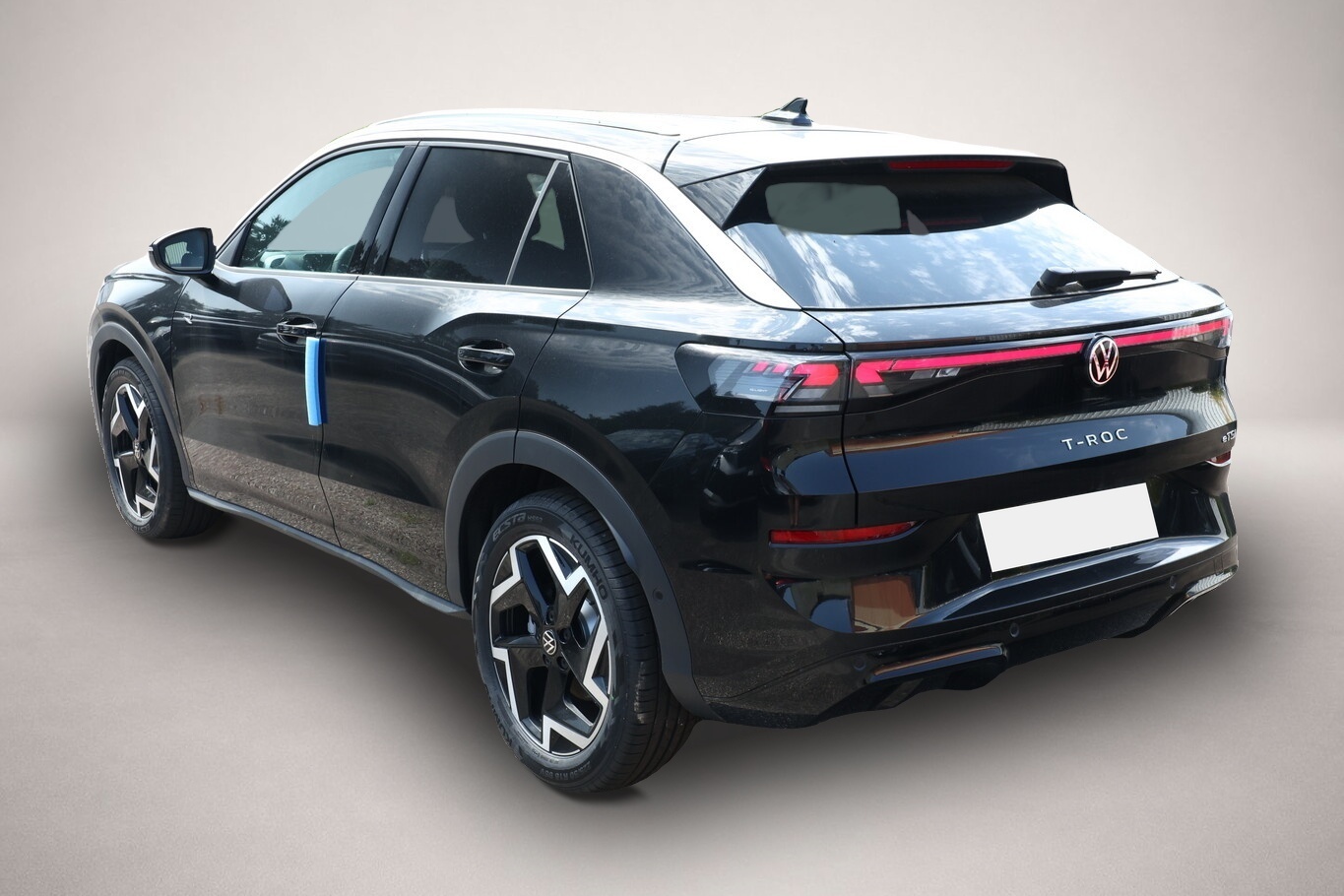 Bild 4 Volkswagen T-Roc R-Line EasyO Nav 5JGar SHZ ParkAss+ PrivG