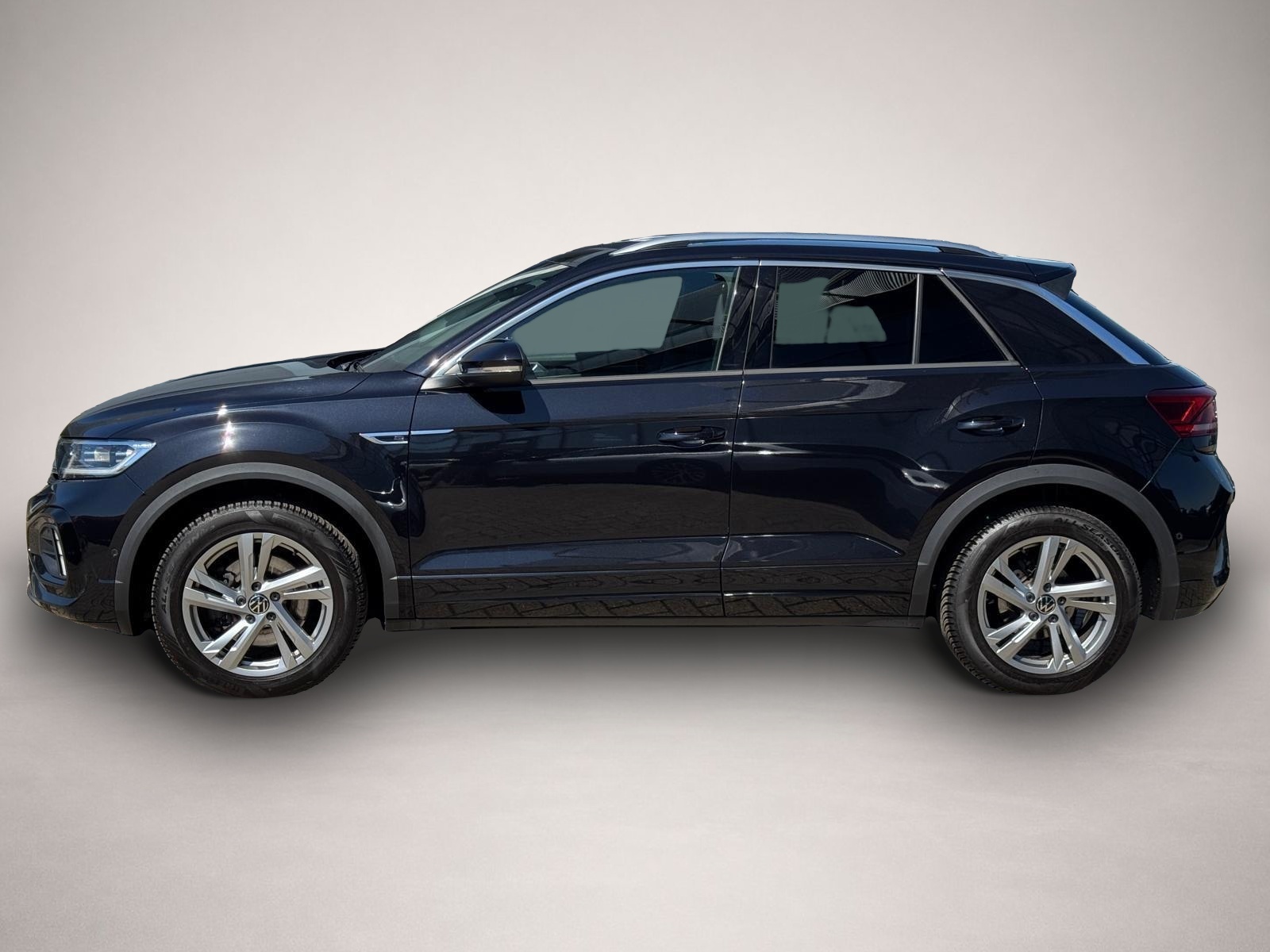 Bild 2 Volkswagen T-Roc TDI 2.0 DSG R-Line AHK KAM NAV Allwetterr.