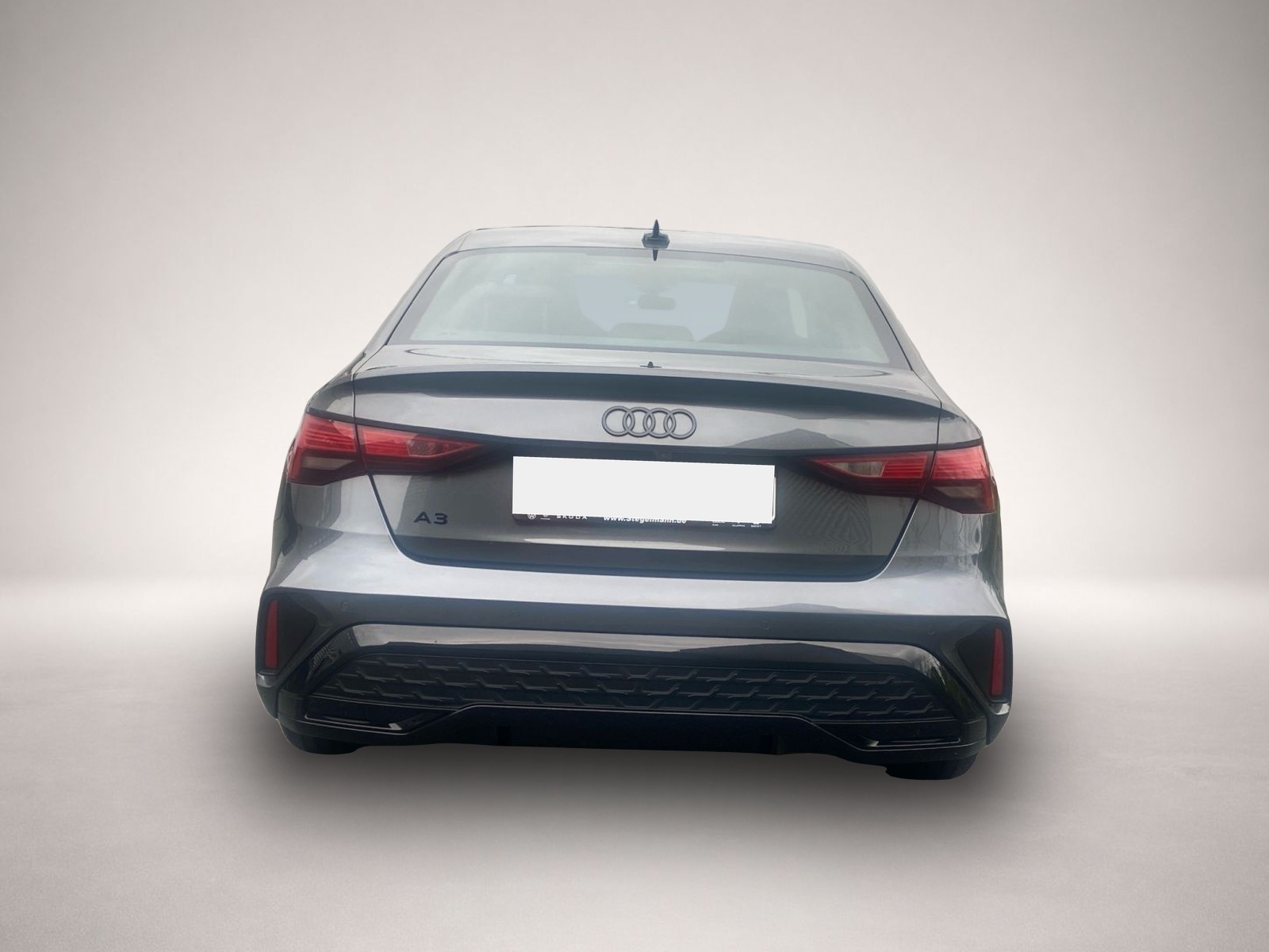 Fotografie 4 des Audi A3 Lim 30 TFSI S-tronic S-Line *Kamera*Navi*Schw