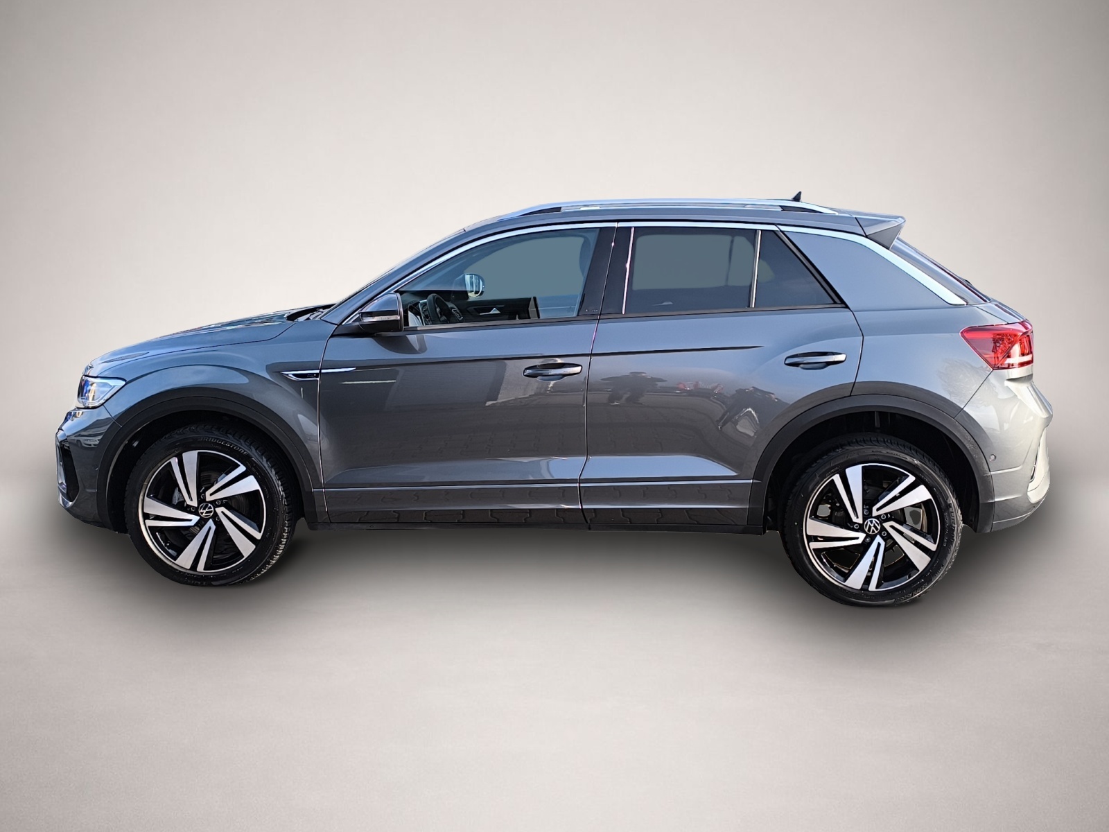 Bild 4 Volkswagen T-Roc 1.5 TSI DSG R-Line LED RFK PARK-ASSIST