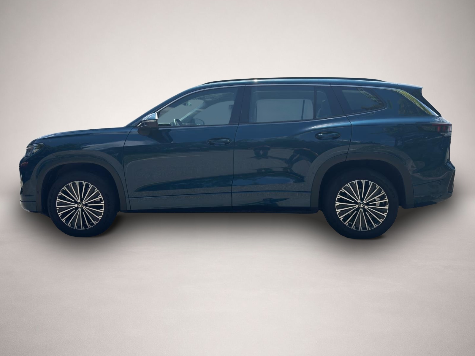 Fotografie des Volkswagen Tayron 1.5 eTSI DSG Life KAMERA AHK IQ.LIGHT ACC