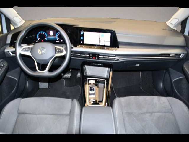 Fotografie des Volkswagen Golf 8 VIII 2.0 TSI DSG Style LED+/Stand/H+K/ACC