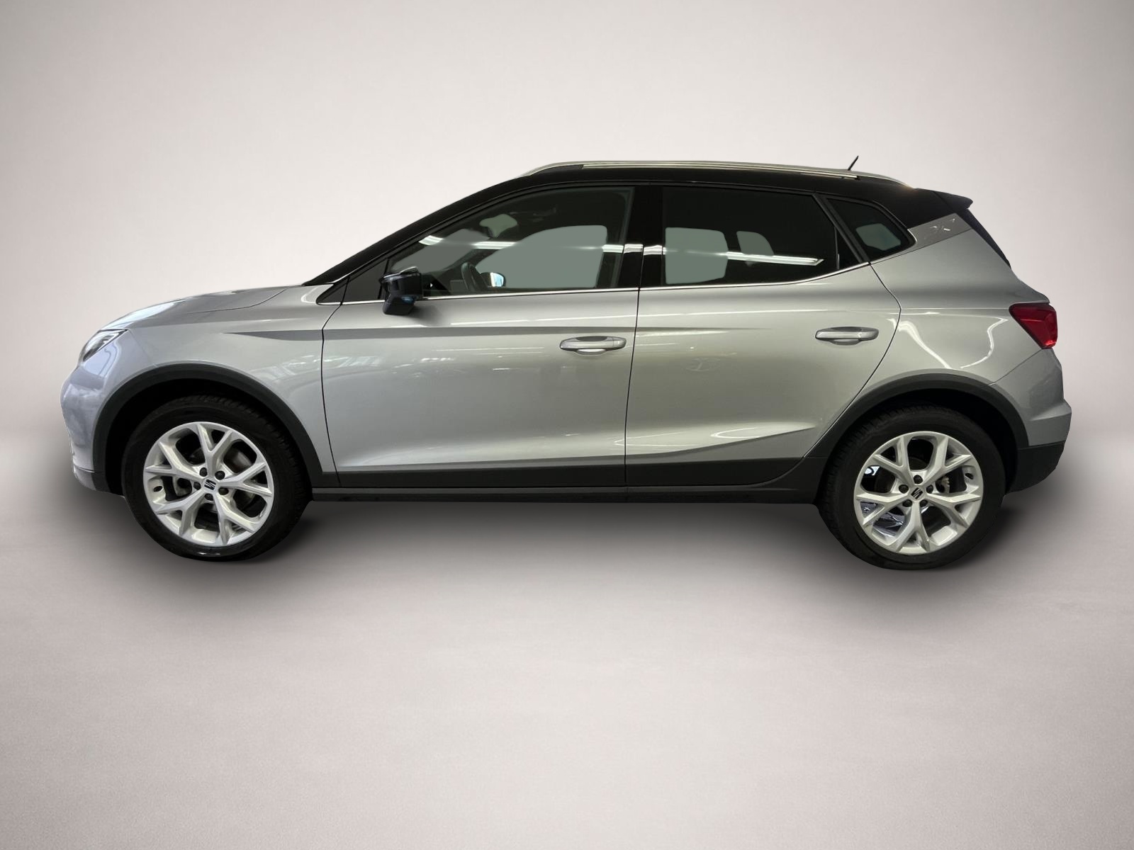 Bild 3 Seat Arona 1.0 TSI AB198EUR FR AHK NAVI DAB SHZ PDC