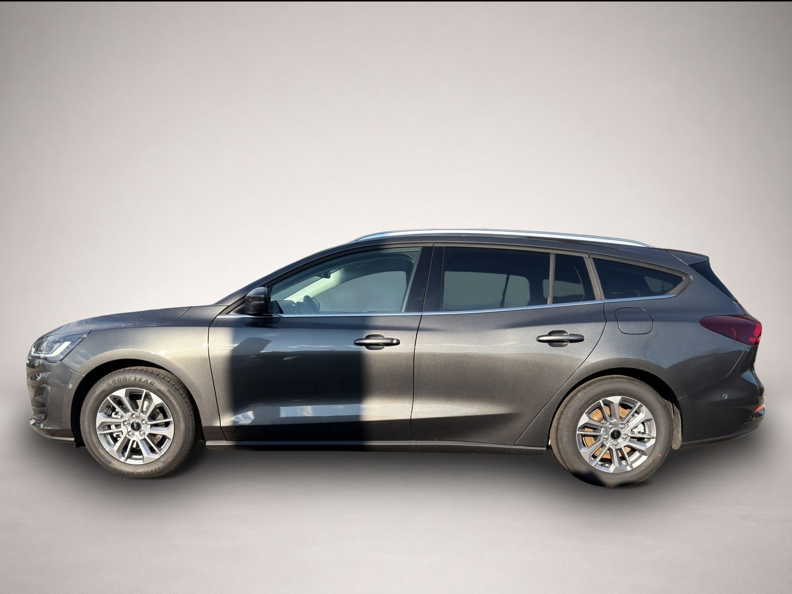 Bild 2 Ford Focus Turnier 1.0 EcoBoost Titanium X ACC+LED+LM