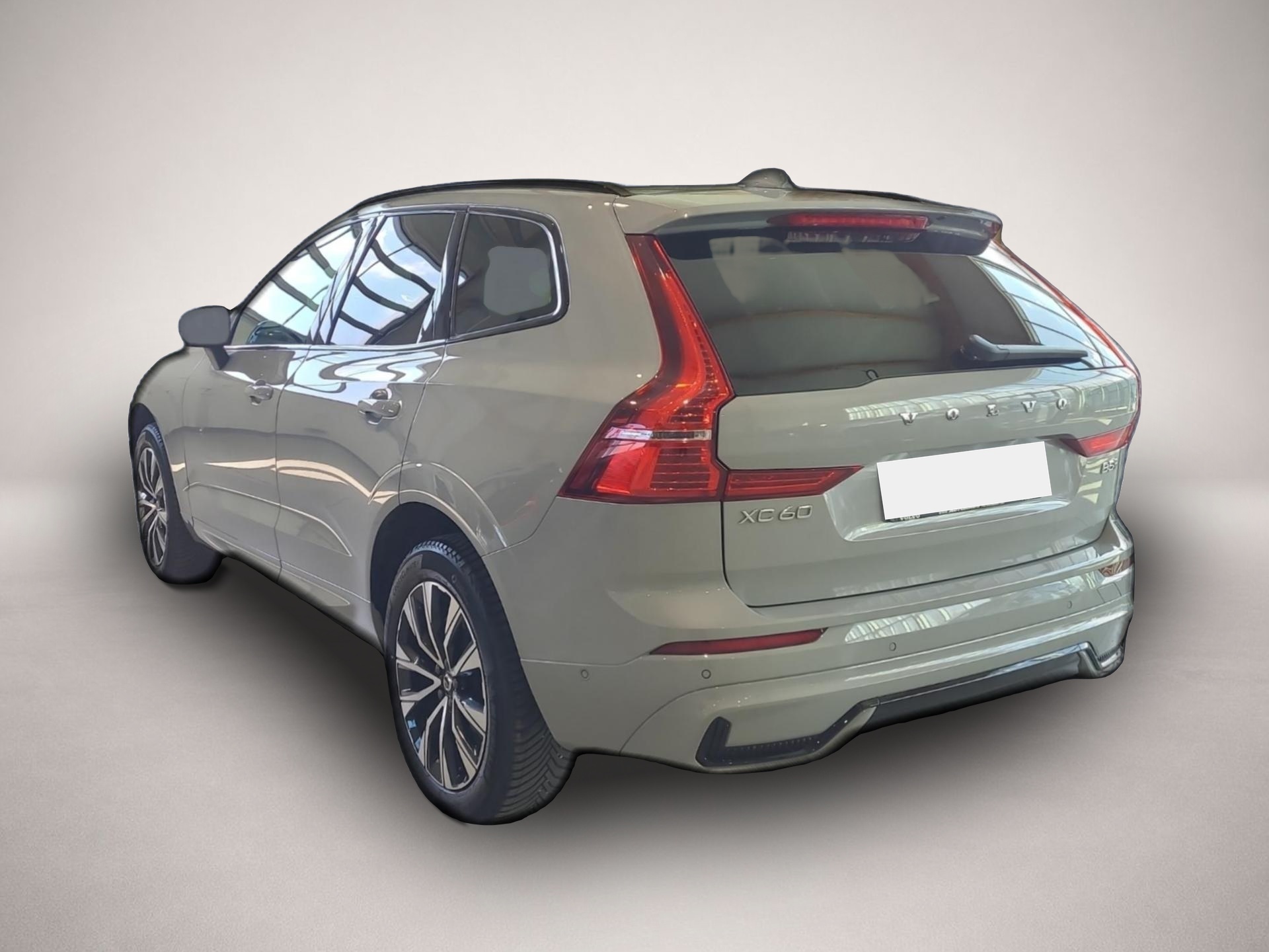 Bild 2 Volvo XC60 B5 (Benzin) Plus Dark AWD Automatik Bluetoo
