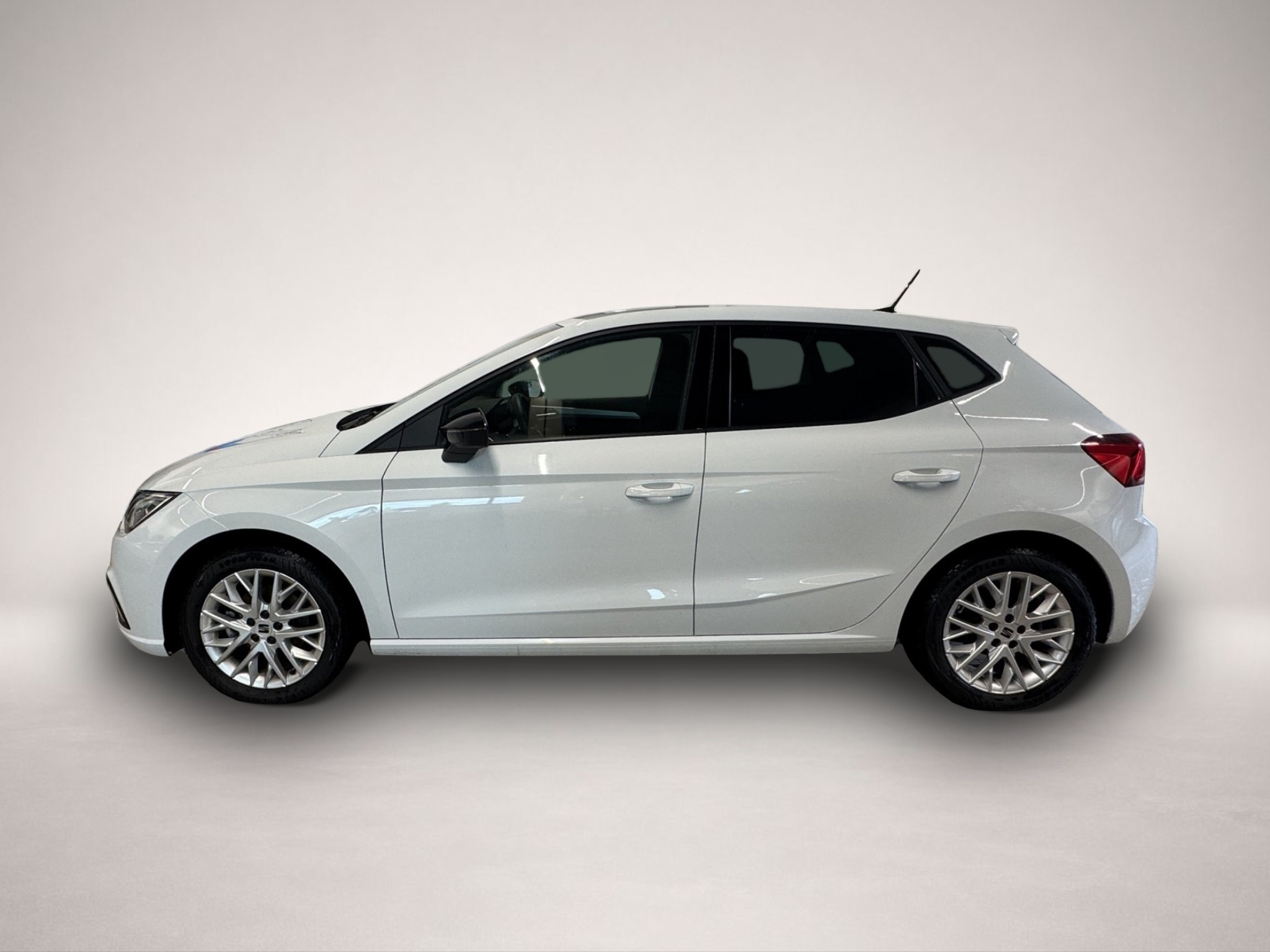 Bild 3 Seat Ibiza 1.0 TSI DSG FR ab 166.- EUR mtl. 1000.- An