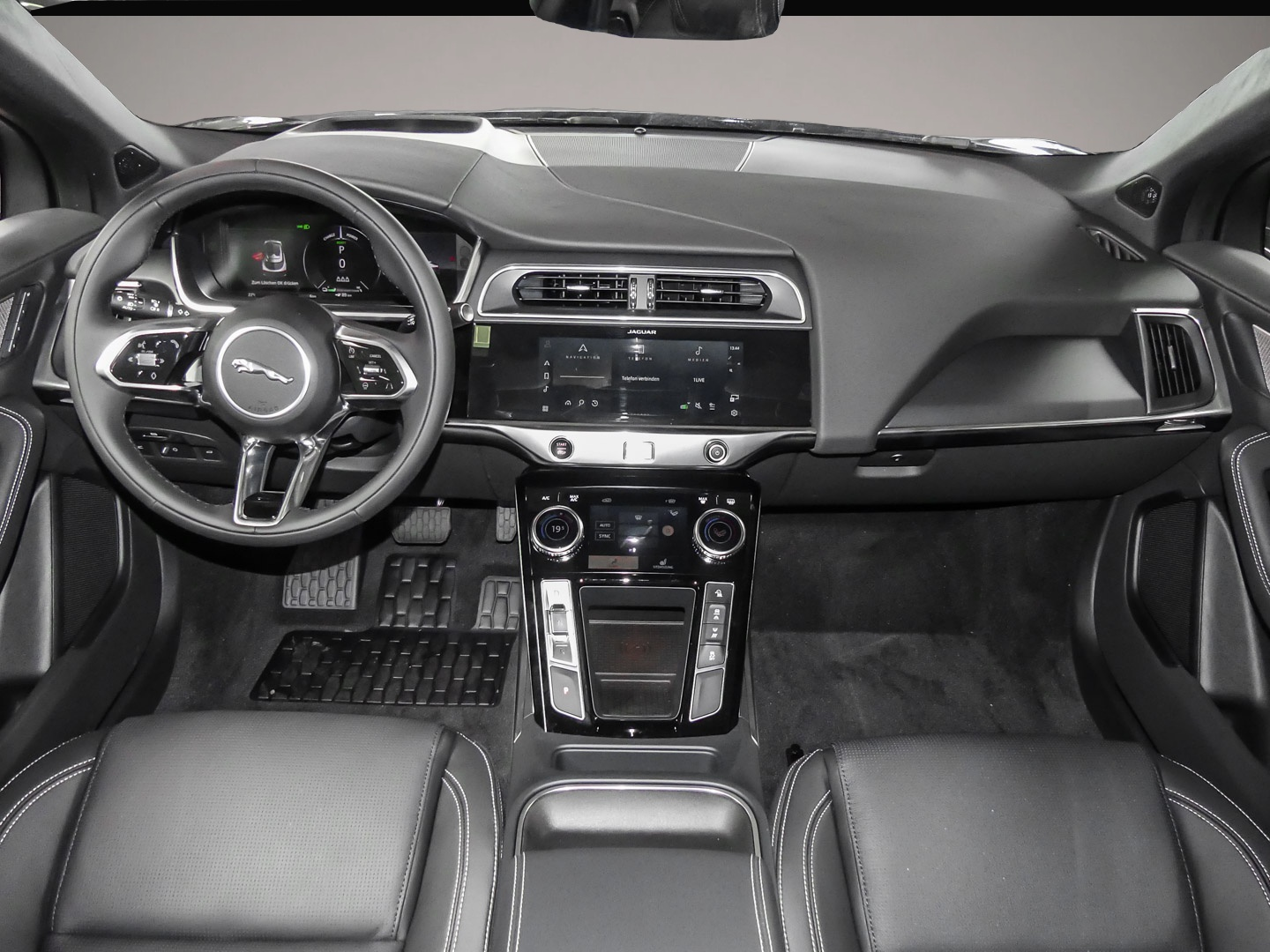 Bild 4 Jaguar I-Pace R-Dynamic SE EV400 Allrad HUD StandHZG Pa