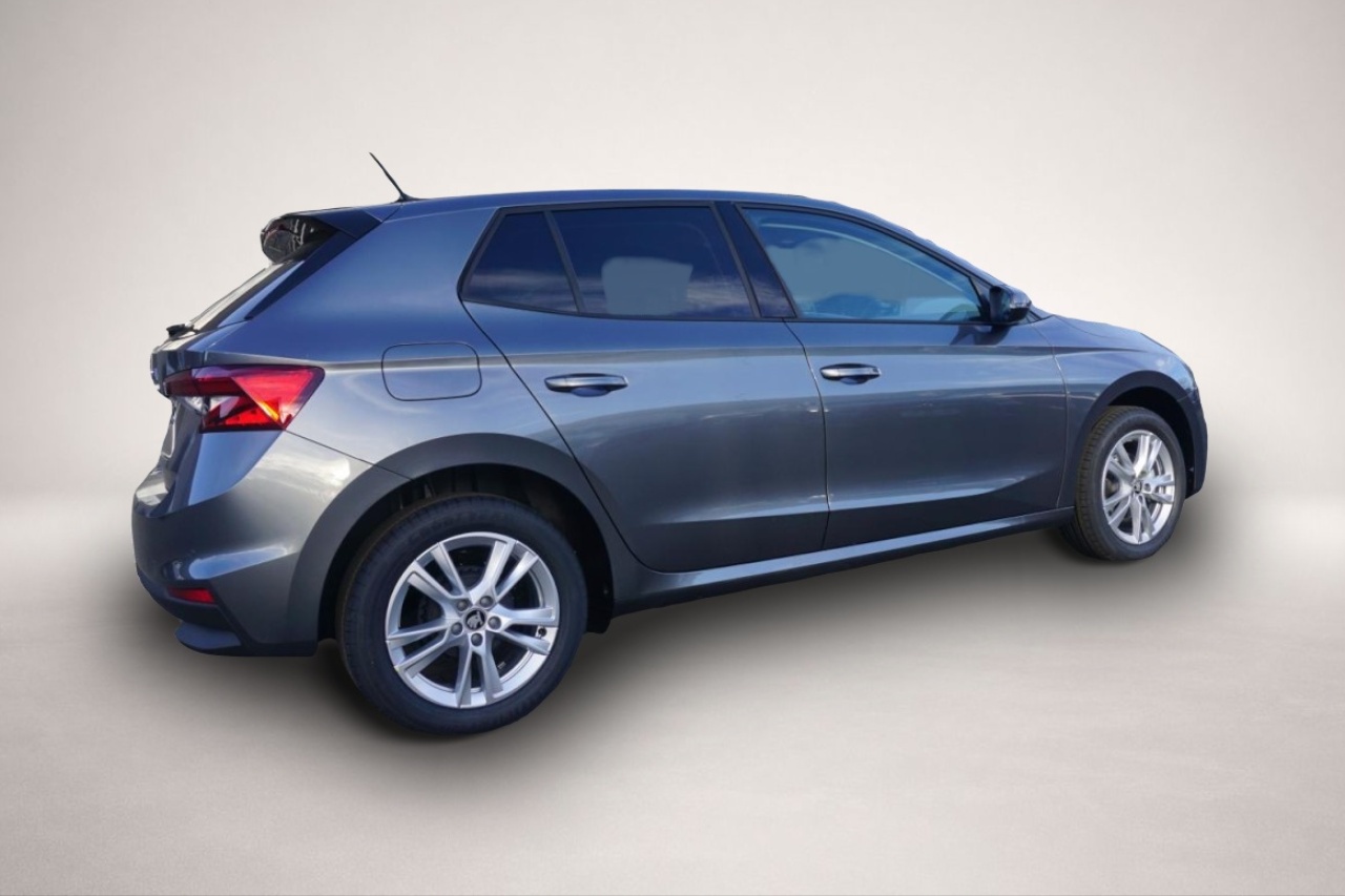 Bild 2 Skoda Fabia 1.0 MPI Neuwertig 10km Kamera Sitzheizung