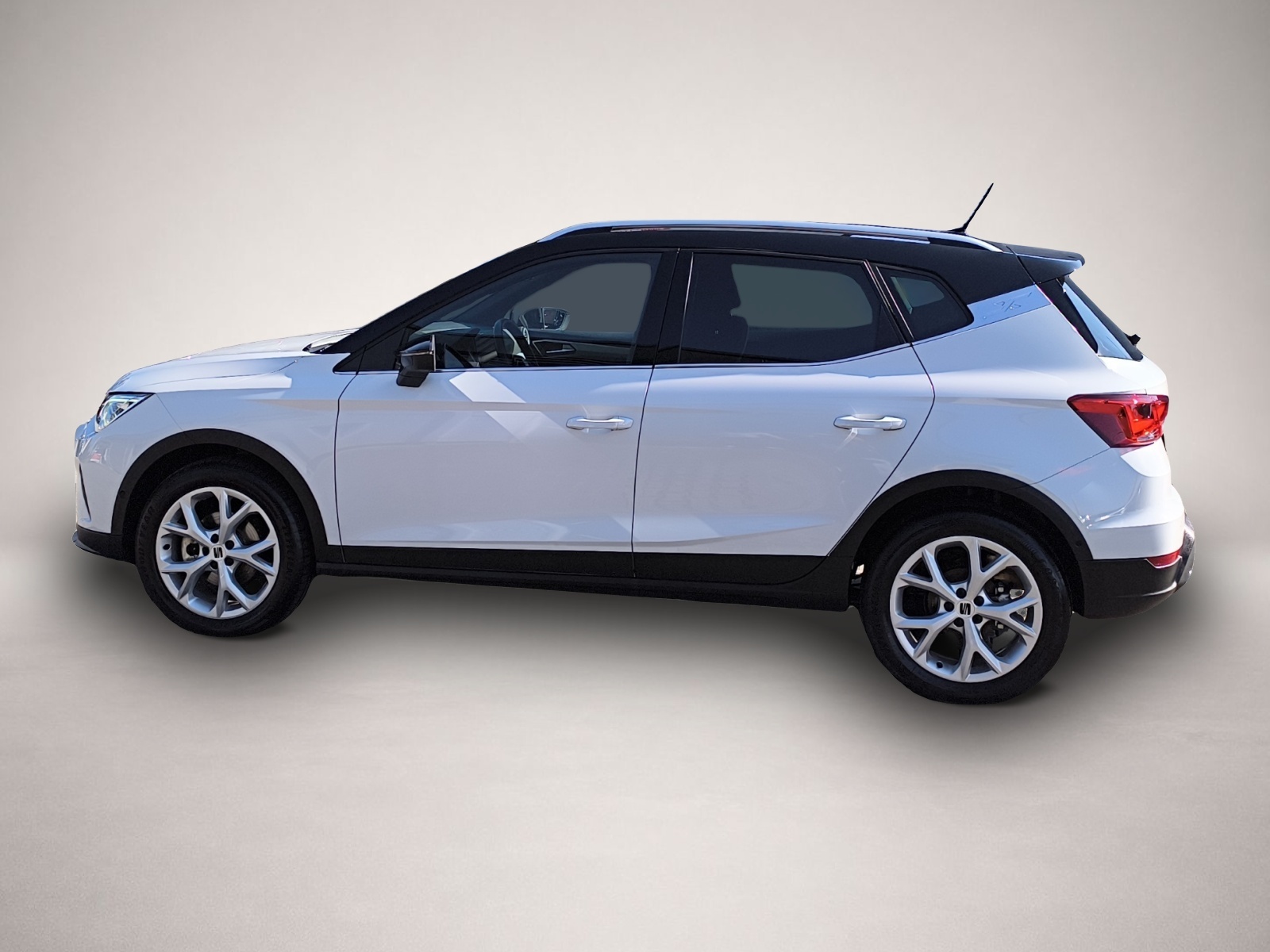 Bild 4 Seat Arona 1.0 TSI DSG FR LED NAVI RFK ACC