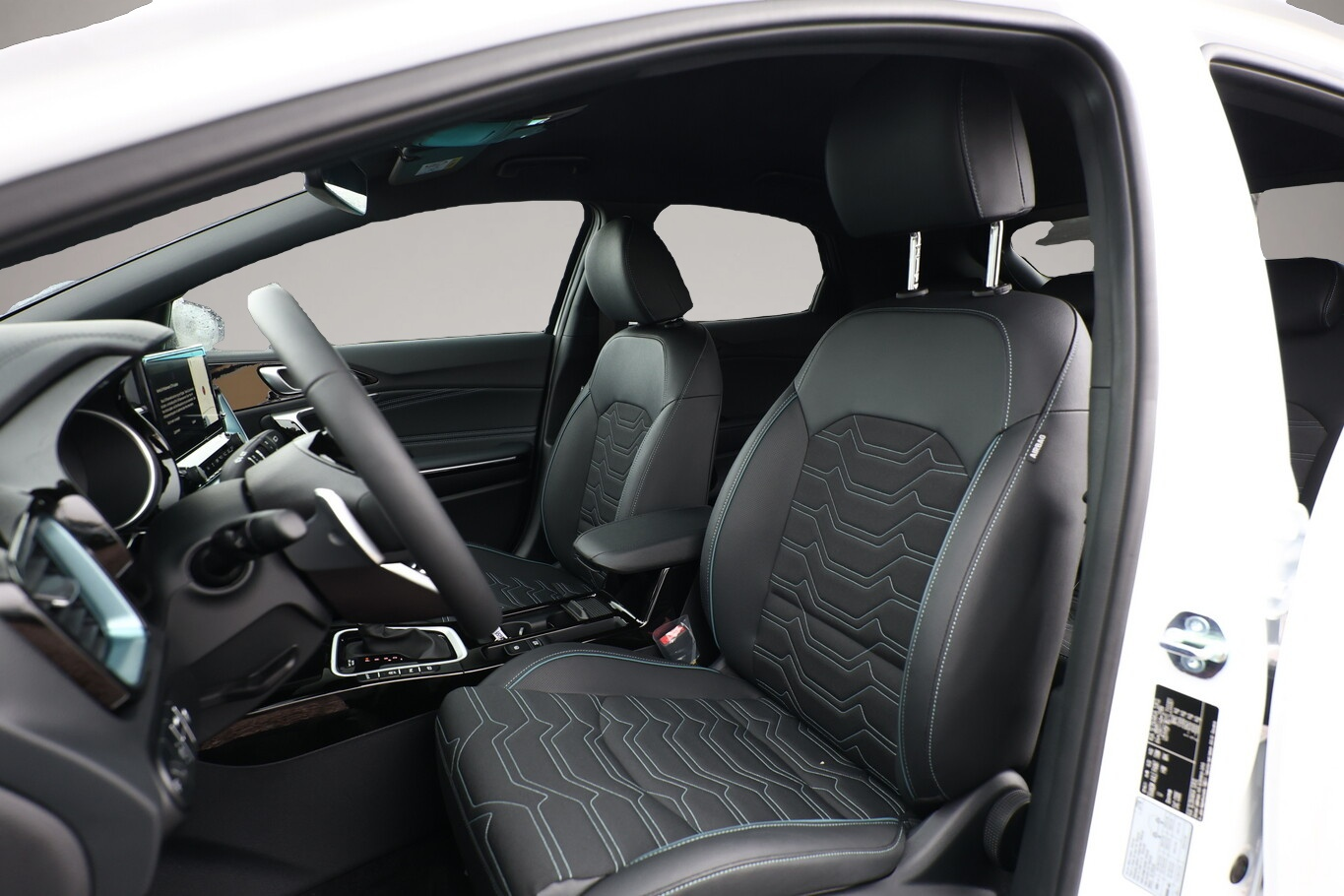 Bild 6 Kia XCeed Bi-LED WabenLED ACC SHZ PrivG LM18 Nav LHZ