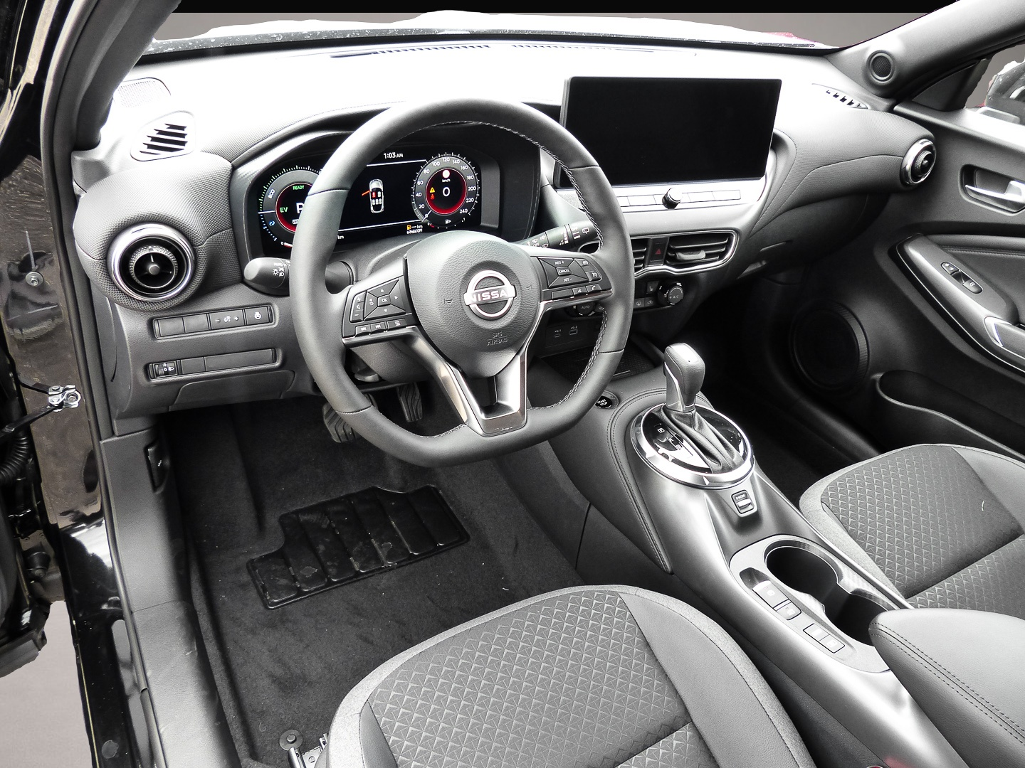 Bild 4 Nissan Juke N-Connecta 1.6 Hybrid 4AMT 143PS Winterpake