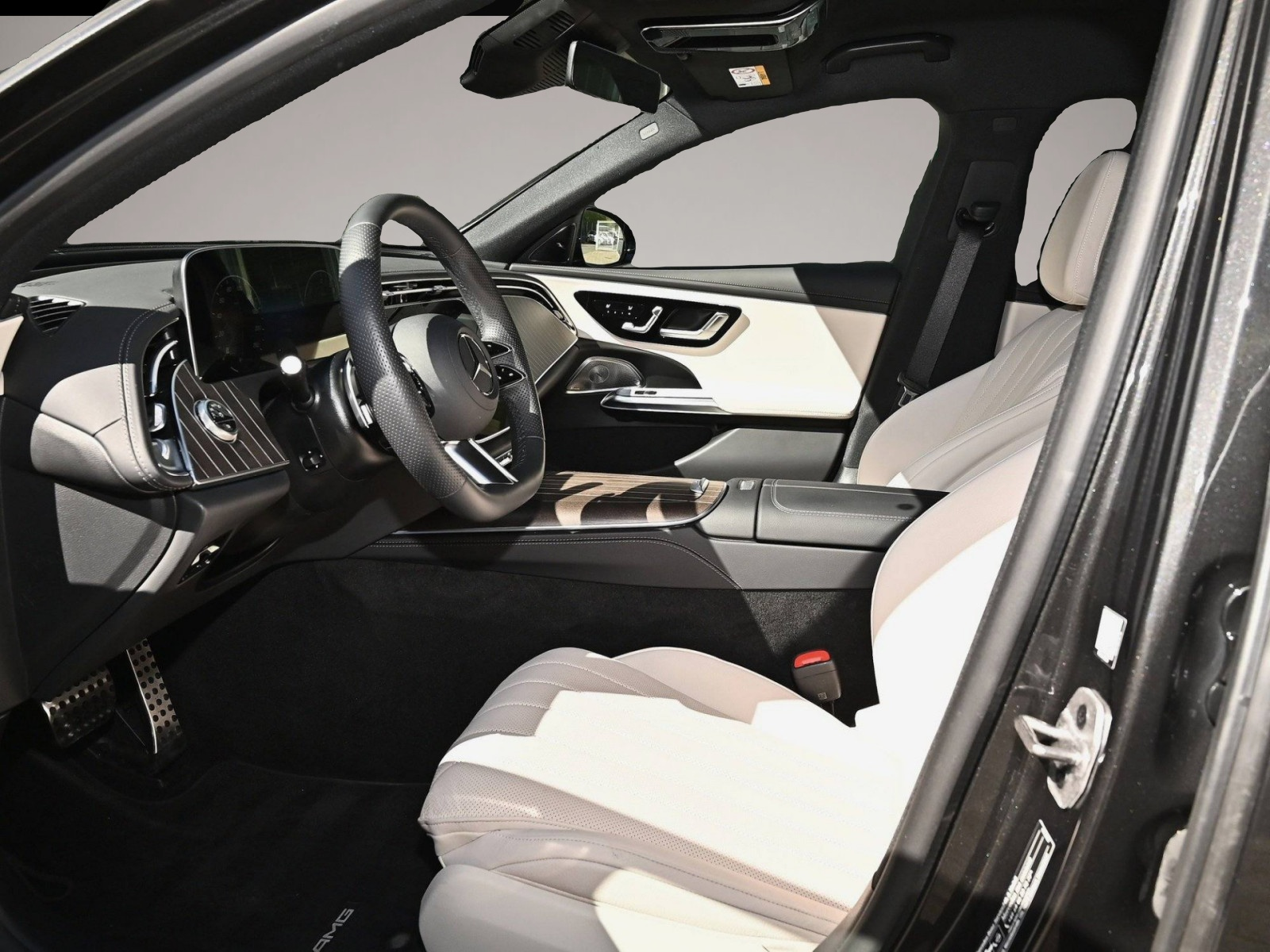 Bild 5 Mercedes-Benz E 300