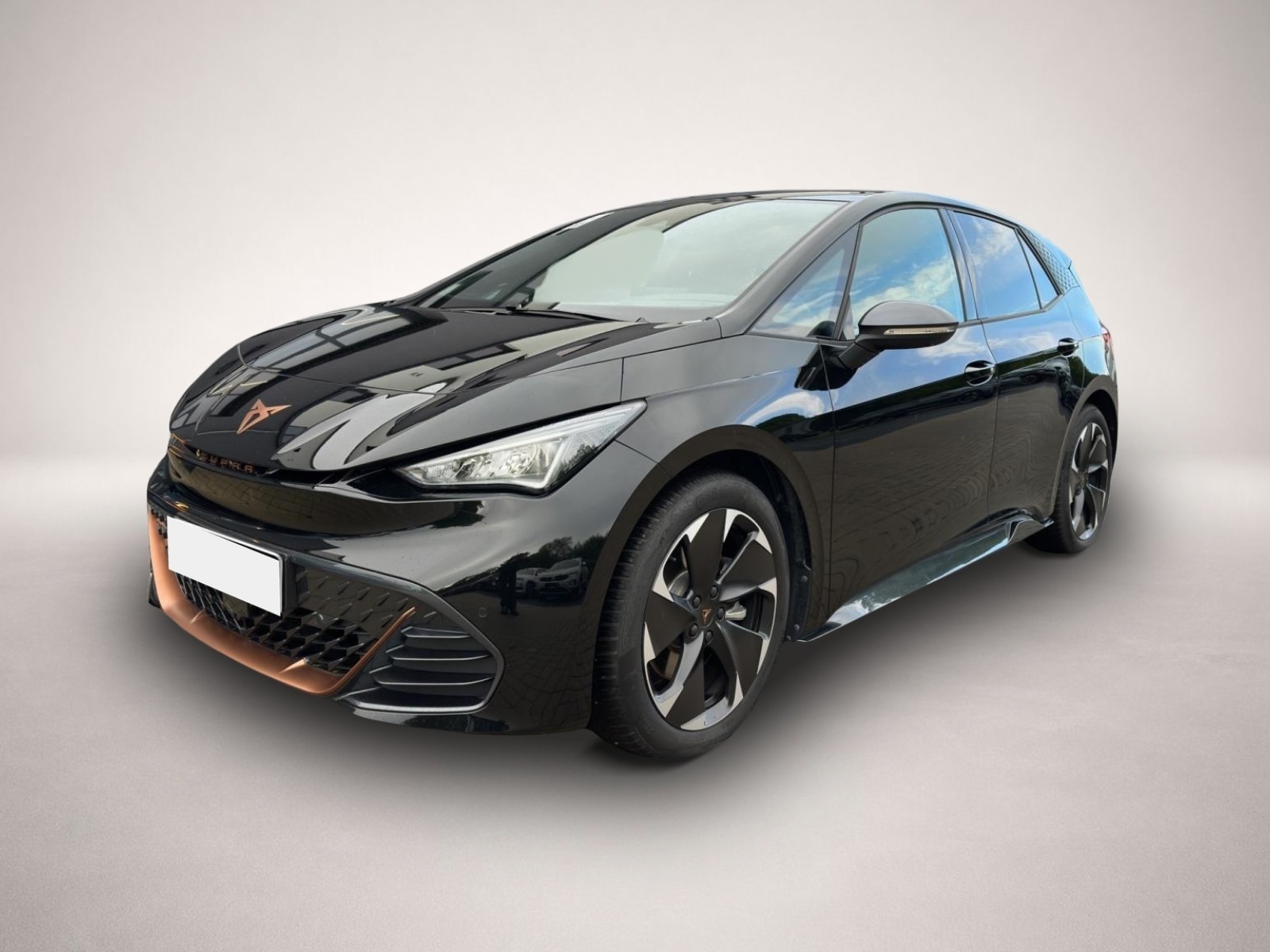 Fotografie Cupra Born AB362EUR 82kW WÄPU NAVI 360 HuD SHZ