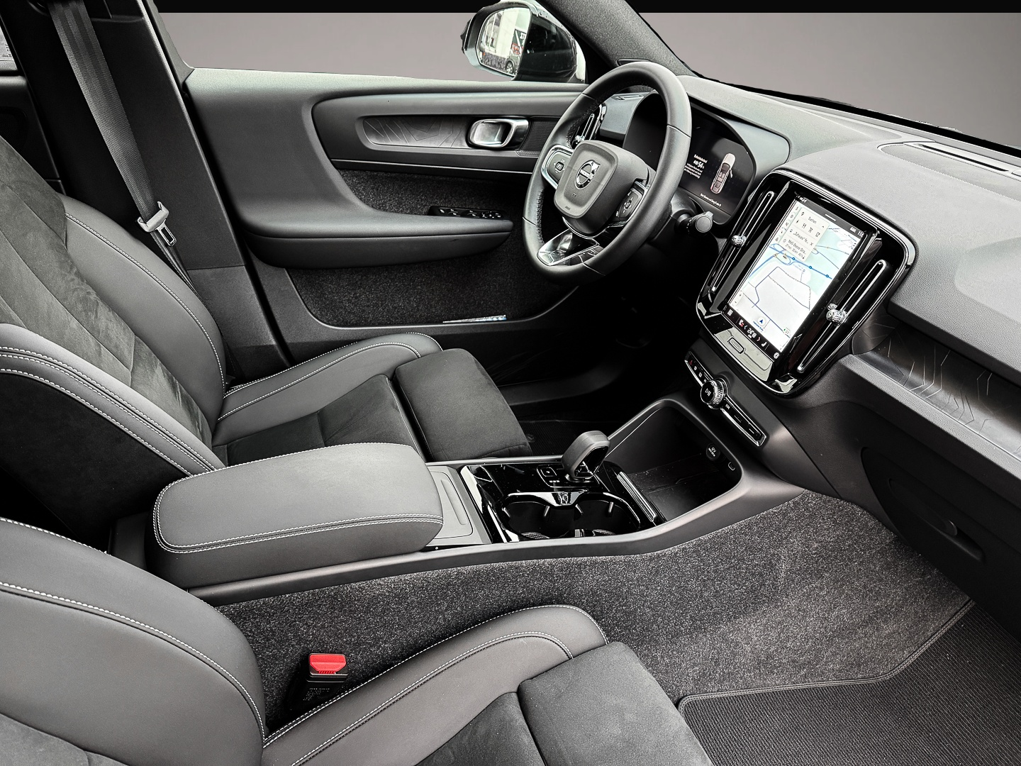 Bild 3 Volvo C40 Recharge Twin Motor AWD Plus Pilot Assist