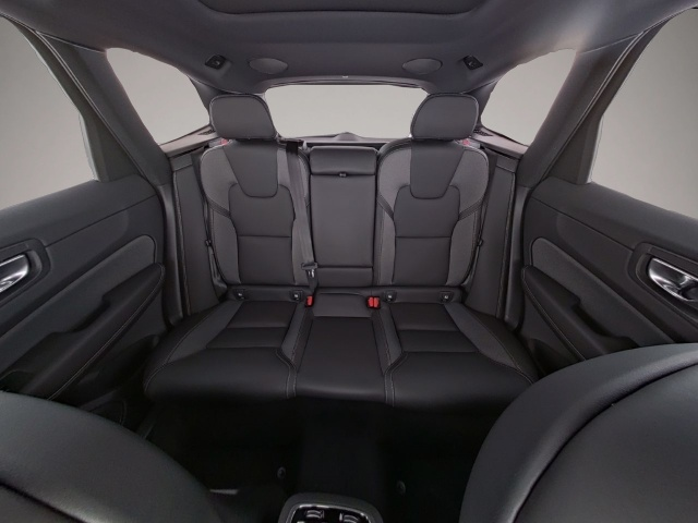 Bild 5 Volvo XC60 Ultra Dark AWD HUD AD Digitales Cockpit Mem