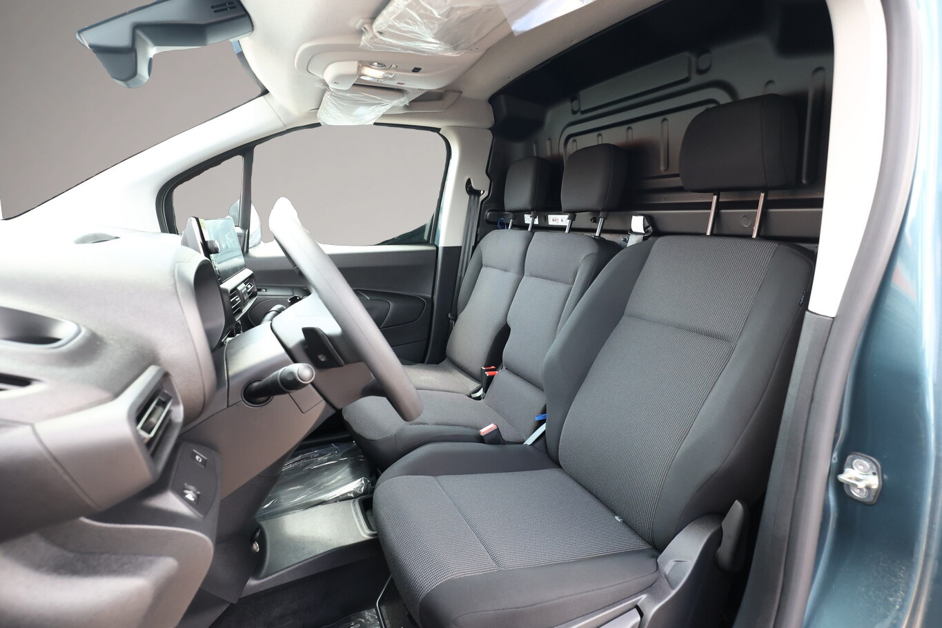 Bild 5 Opel Combo XL AT8 LED CarPlay Kam SichtP Gummib 3-S