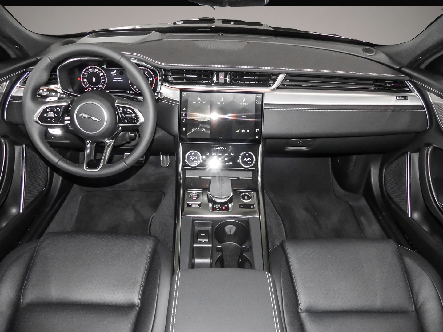 Bild 4 Jaguar XF Sportbrake R-Dynamic SE AWD D200 Soft Close H