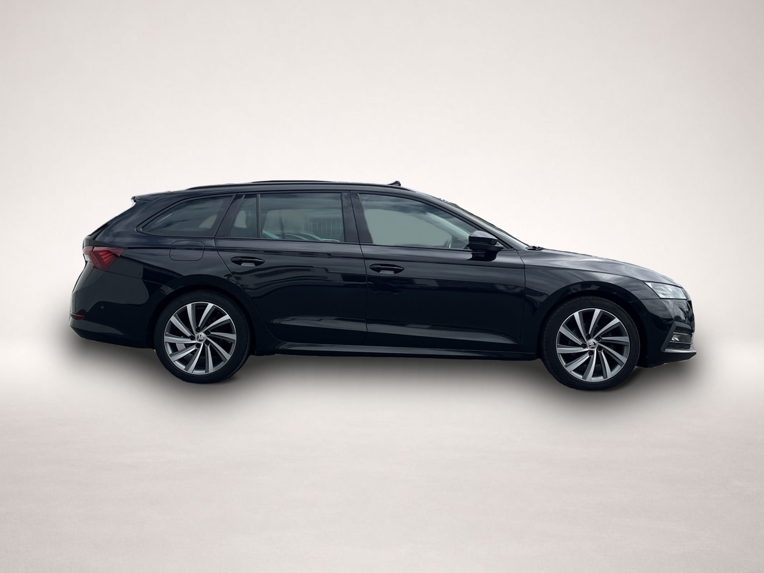 Fotografie 4 des Skoda Octavia Combi 2.0 TDI DSG Blackline 156¤ m.20% A