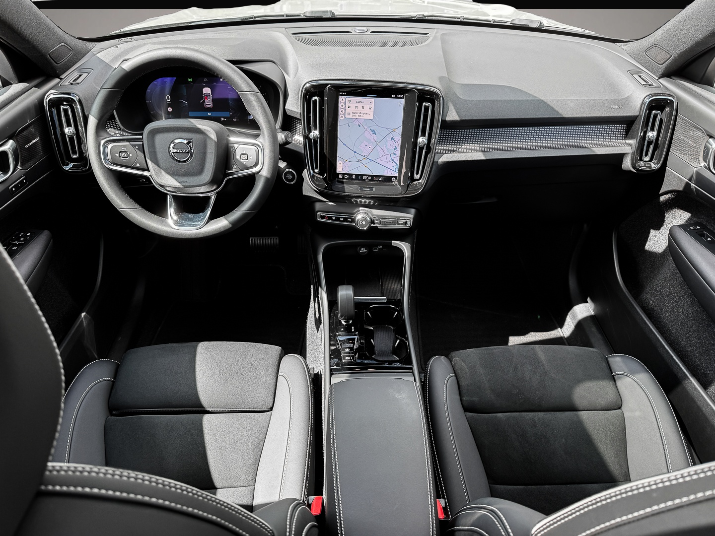 Bild 5 Volvo XC40 Plus Dark 2WD El. Panodach Digitales Cockpi