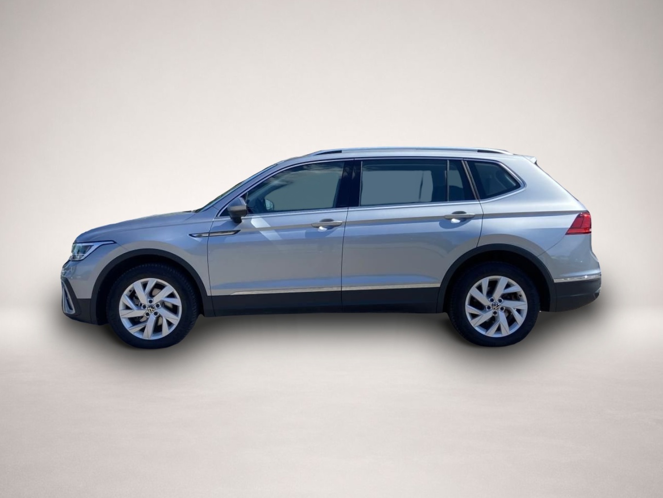 Bild 2 Volkswagen Tiguan Allspace 1.5 TSI DSG LIFE 7-SITZER AHK+AC