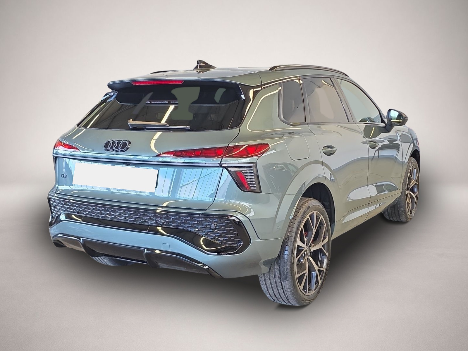 Bild 5 Audi Q3 SUV e-hybrid OLED PANO TECH PRO DIGITALE MATR