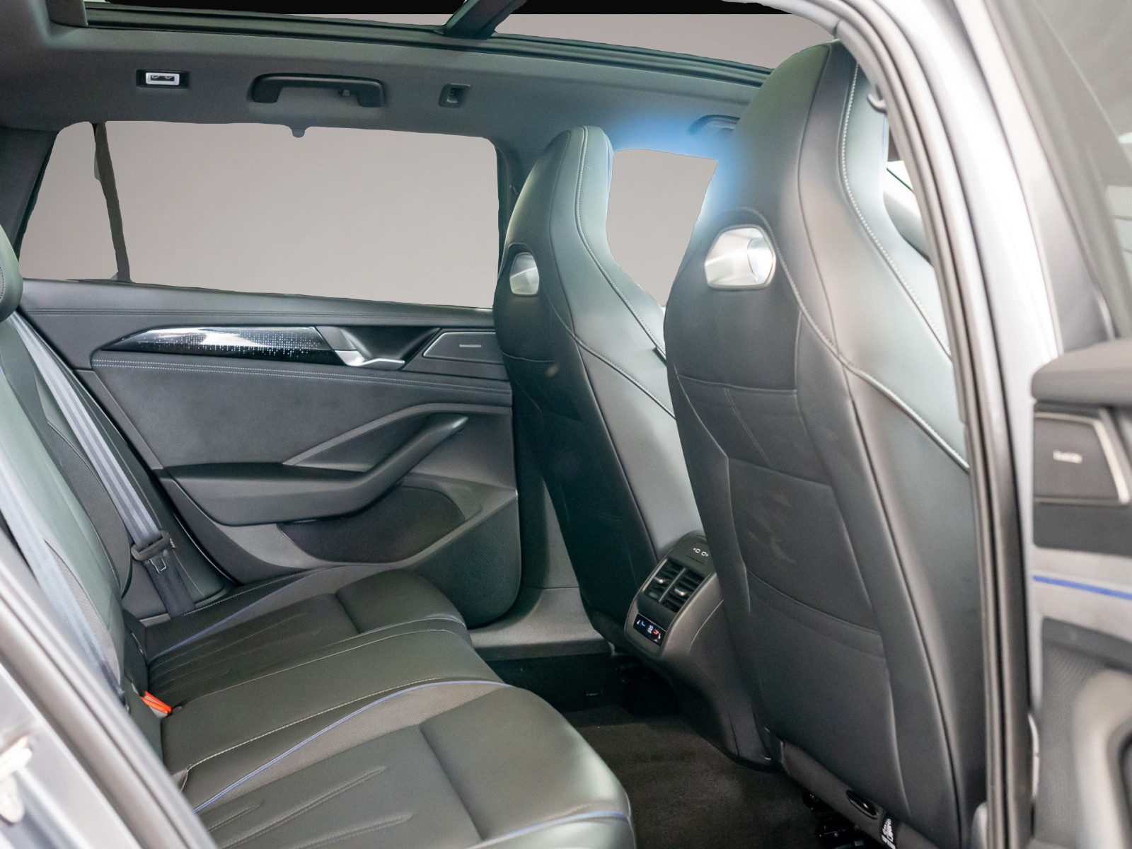 Bild 3 Volkswagen Passat