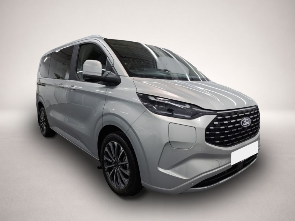 Fotografie 2 des Ford Tourneo Custom 340 PHEV L1H1 VA Titanium X AHK