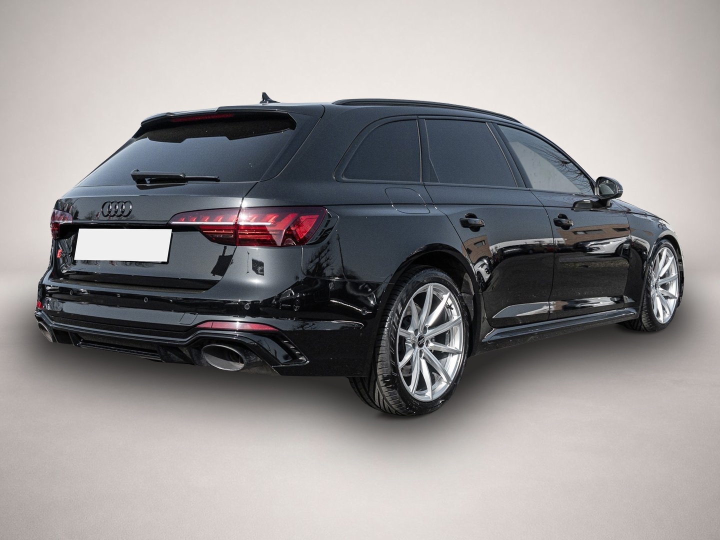 Fotografie des Audi RS4 RS 4 Avant RS 4 Avant 331(450) tiptronic