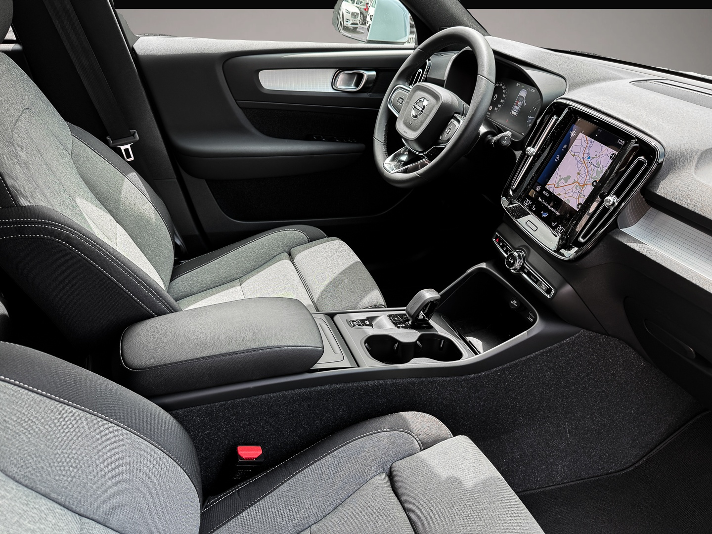 Bild 3 Volvo XC40 Core 2WD Navi Digitales Cockpit Soundsystem
