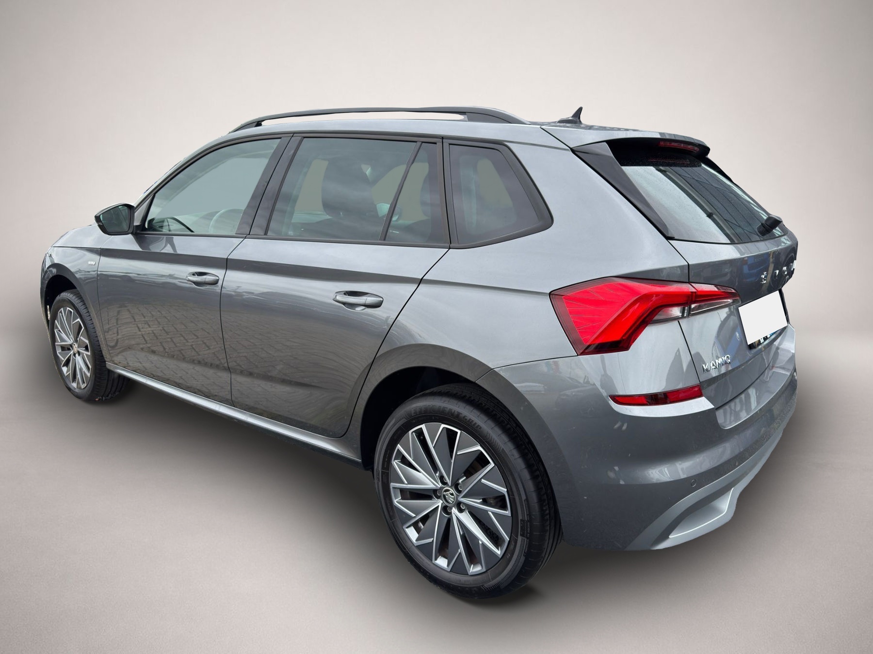 Bild 2 Skoda Kamiq Tour TSI LED Keyless KAM PDC v+h Mirrorin