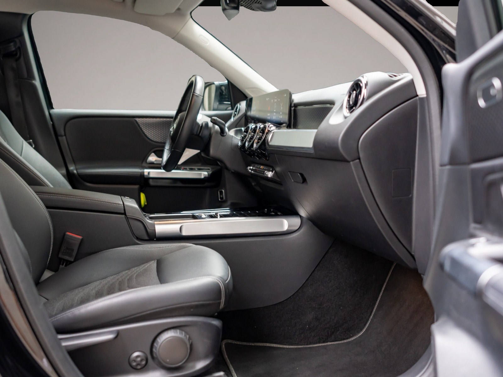 Bild 2 Mercedes-Benz GLB 200