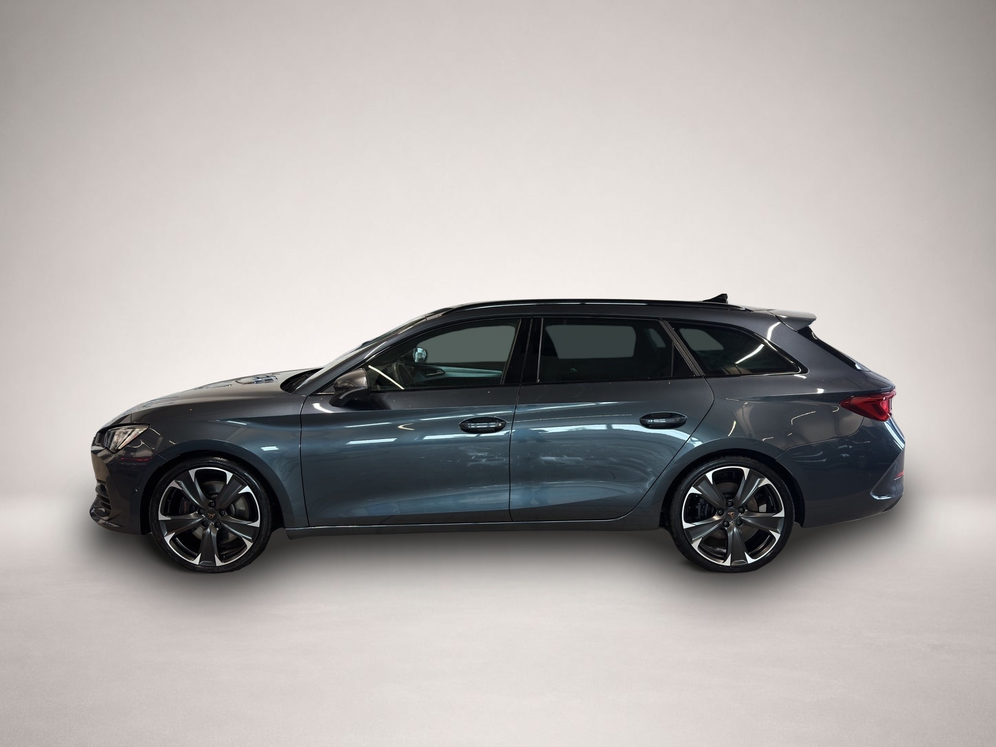 Fotografie 3 des Cupra Leon SP 2.0 TSI DSG VZ LED NAVI ACC PARKASS SHZ