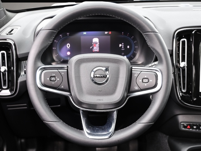 Bild 5 Volvo XC40 Plus Dark 2WD B4 EU6d digitales Cockpit Mem
