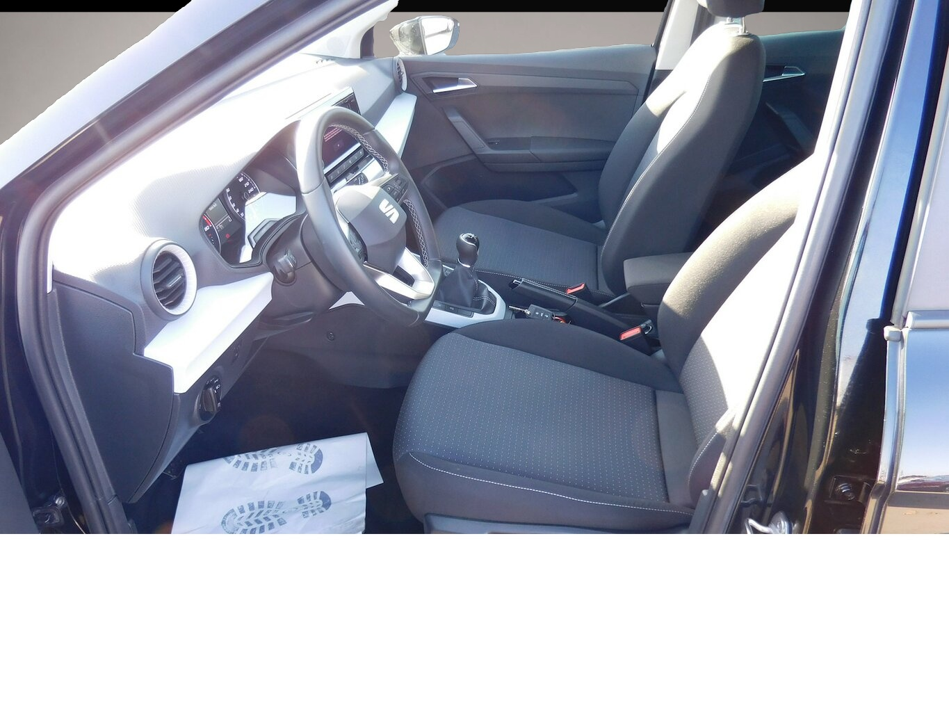 Fotografie 3 des Seat Arona 1.0 Style TSI BMT Klima Navi LED Alu...