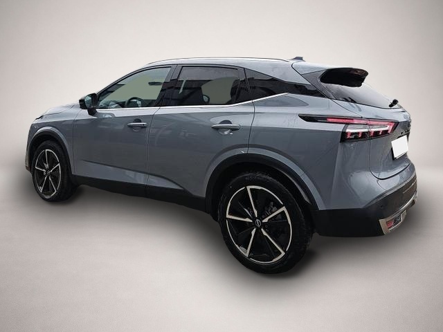Bild 4 Nissan Qashqai 1.3 DIG-T X-Tronic 4WD Tekna HUD Pano .