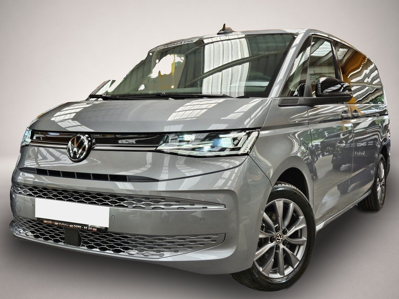 Fotografie Volkswagen T7 Multivan TDI L2 7-Sitzer Pano el.Heck e.Türen