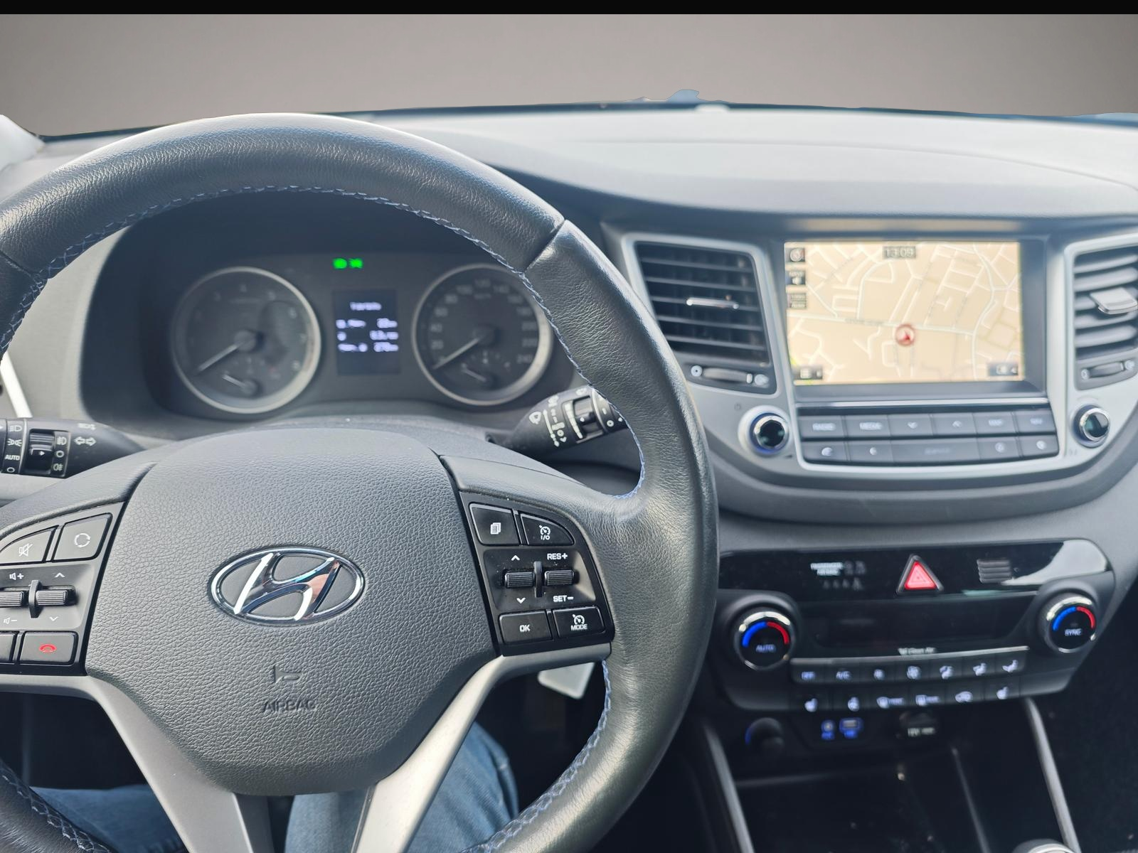 Bild 4 Hyundai TUCSON 1.6 KAT blue Advantage 2WD