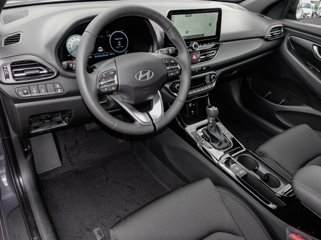 Bild 4 Hyundai i30 Advantage Kombi MY25 DCT Plus Paket Navi LED