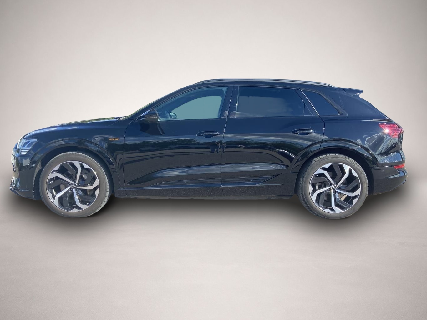 Vehicle image 0