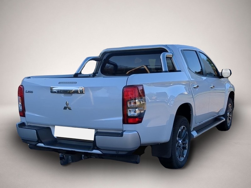 Bild 3 Mitsubishi L200 4x4 2,2 DI-D AT Spirit DoKa AHK GJR