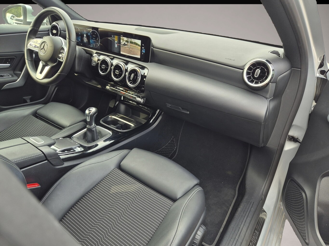 Bild 5 Mercedes-Benz A 200 Progressive Nav SHZ ParkAs Kam Temp LM18Z