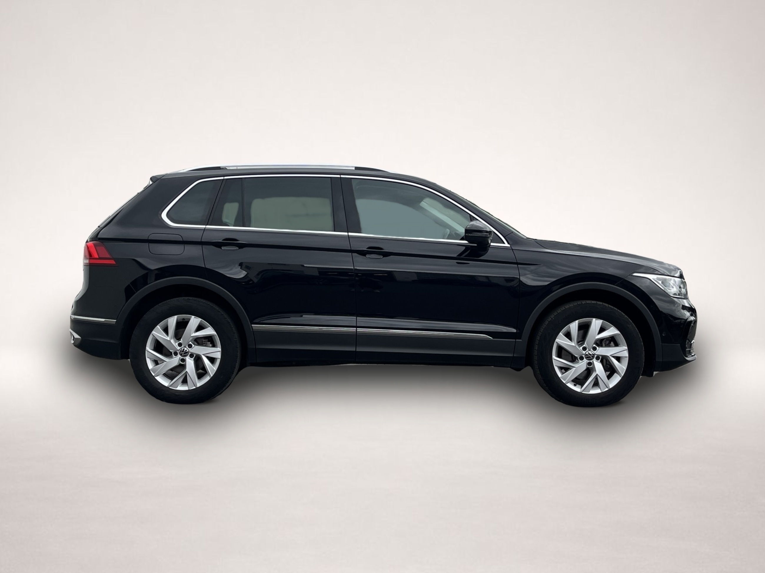 Fotografie 4 des Volkswagen Tiguan 1.4 TSI e-Hybrid Elegance 156¤ m.20% Anz.